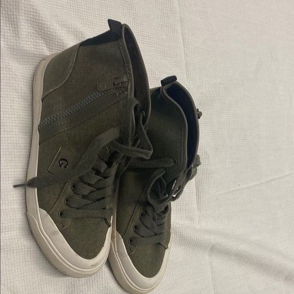G by Guess Green and White Sneakers for Everyday Style - Picture 1 of 6